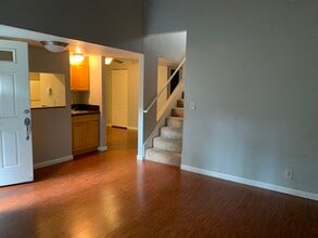 6260 Havenside Dr, Unit 1 in Sacramento, CA - Building Photo - Building Photo