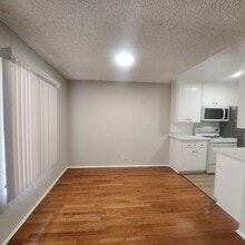 123 S Catalina St in Los Angeles, CA - Building Photo - Building Photo