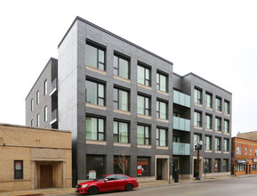 4421 N Clark St in Chicago, IL - Building Photo - Building Photo