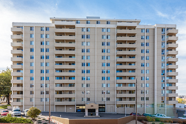 Victoria Place Apartments in Saskatoon, SK - Building Photo - Building Photo