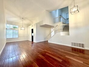 8021 E Fox Run Ln in Orange, CA - Building Photo - Building Photo