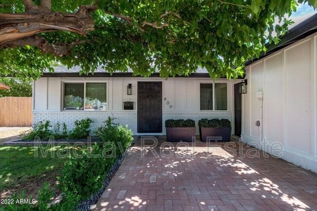 409 N Arrowhead Dr in Chandler, AZ - Building Photo - Building Photo