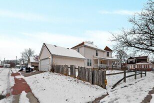 834 Baker St in Toledo, OH - Building Photo