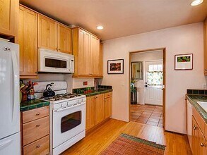 339 Bishops Lodge Rd in Santa Fe, NM - Building Photo - Building Photo