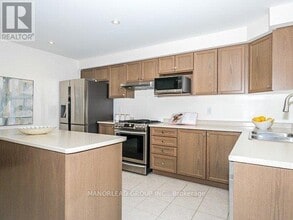 17 Raithby Cres in Ajax, ON - Building Photo - Building Photo