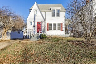 3924 Washington Ave in Cincinnati, OH - Building Photo