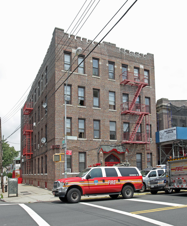 5101 Snyder Ave in Brooklyn, NY - Foto de edificio