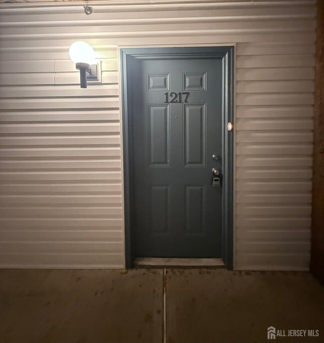 property at 1217 Waterford Dr