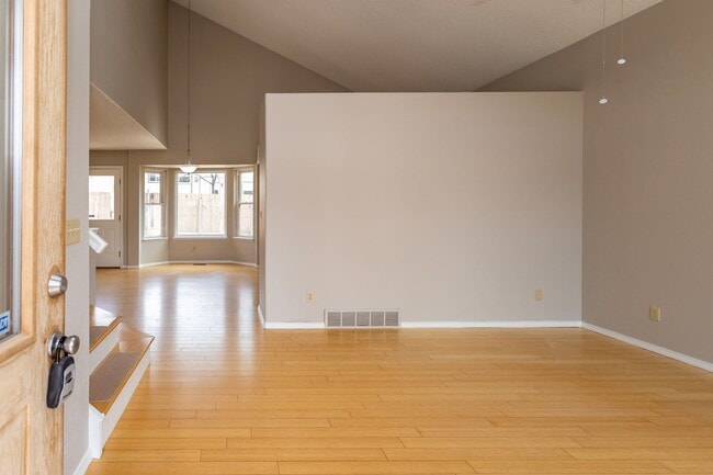 6615 Sleeping Giant Dr in Colorado Springs, CO - Building Photo - Building Photo