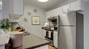 Grove at City Center in Aurora, CO - Building Photo