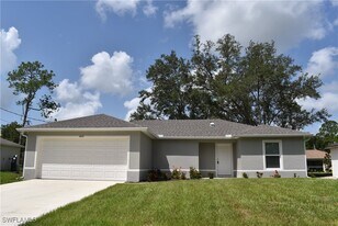 4055 Union Ln in North Port, FL - Building Photo
