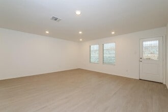 9100 SW 20th St in Oklahoma City, OK - Building Photo - Building Photo