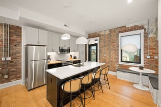 2 Hust Alley in Cincinnati, OH - Foto de edificio - Building Photo