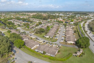 Delray Villas III in Delray Beach, FL - Building Photo - Building Photo