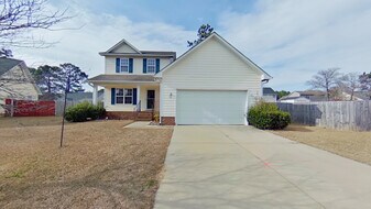 4226 Harbin Walk Ln in Fayetteville, NC - Building Photo