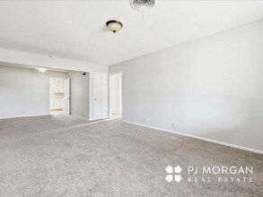 3105 S 108th St-Unit -3107 in Omaha, NE - Building Photo - Building Photo