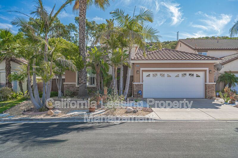 13016 Angeles Trail Way in Los Angeles, CA - Building Photo
