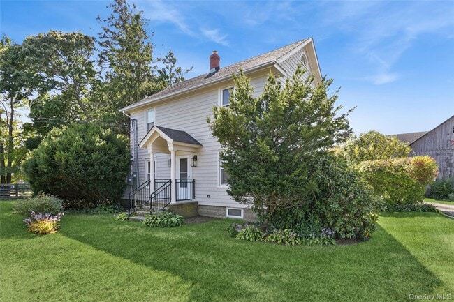property at 335 Herricks Ln