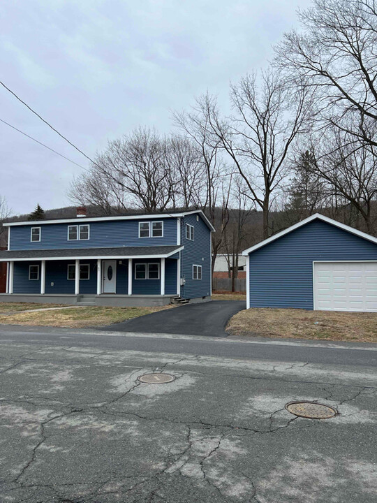 63 Erie St in Port Jervis, NY - Building Photo