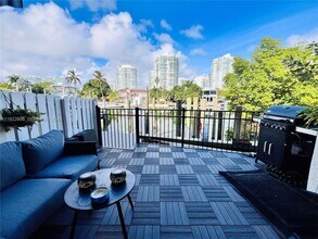 253 Poinciana Island Dr in Sunny Isles Beach, FL - Building Photo - Building Photo