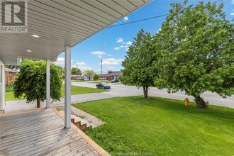 76 TEXAS in Amherstburg, ON - Building Photo - Building Photo