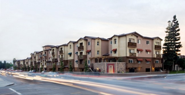 Sherman Village Apartments in Reseda, CA - Building Photo - Building Photo