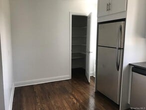 544 Dawson Ln in Jericho, NY - Building Photo - Building Photo