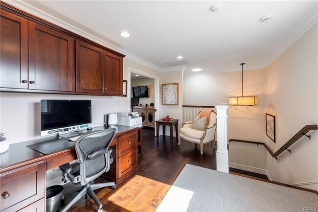 property at 5433 Castle Knoll Rd