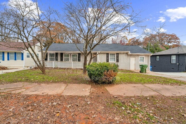 property at 927 Byron Dr SW