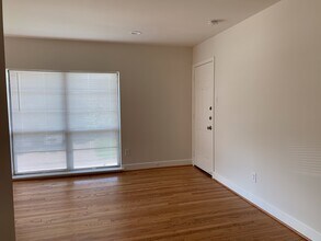 2001 Hazard St, Unit 4 in Houston, TX - Foto de edificio - Building Photo