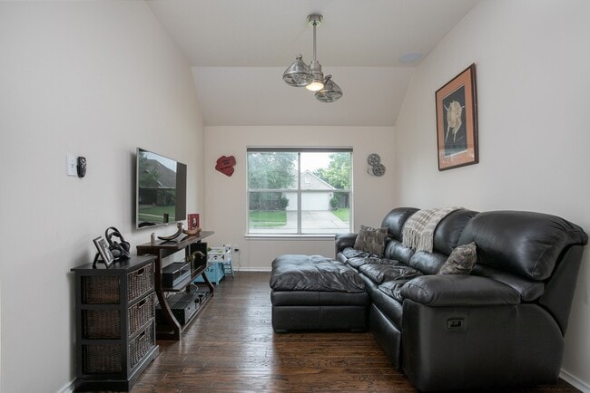 property at 1828 Barretts Glen Dr