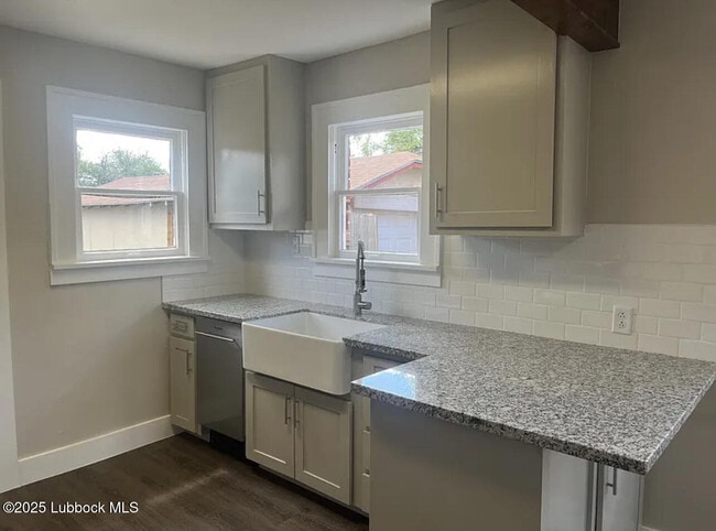 2109 27th St in Lubbock, TX - Building Photo - Building Photo