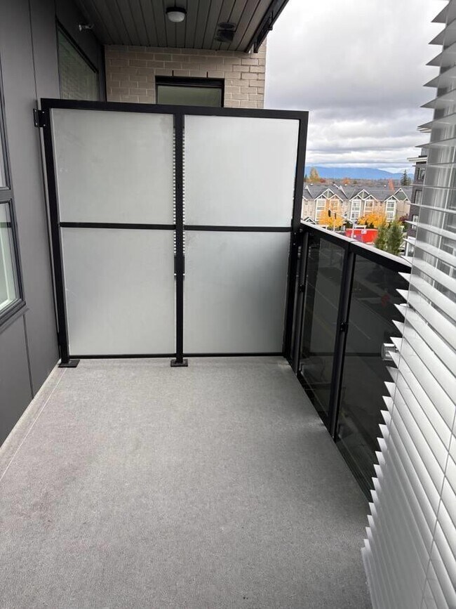 8509-8158 158 St in Surrey, BC - Building Photo - Building Photo