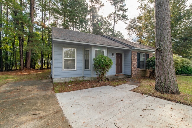 1924 Greenstone Ct in Jacksonville, NC - Building Photo - Building Photo