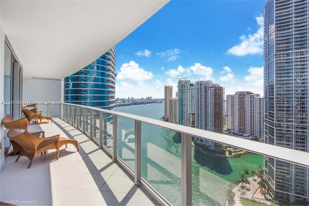 200 Biscayne Blvd in Miami, FL - Building Photo