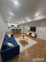 14 Mt Hood Rd, Unit 2 in Boston, MA - Building Photo