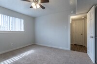 Broadway Park Apartments photo'