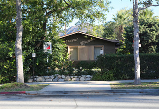 Fairview Manor in Glendale, CA - Building Photo - Building Photo