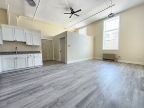 21 Jefferson St-Unit -9 in Old Town, ME - Building Photo - Building Photo