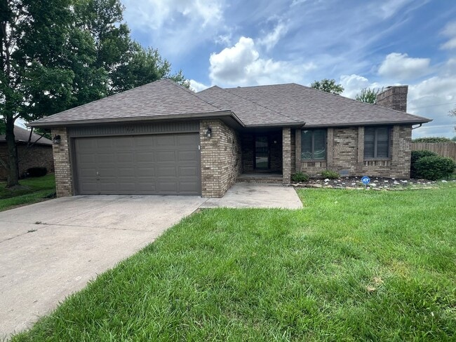 property at 314 W Aven Ave
