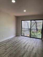 9851 Costa del Sol Blvd in Doral, FL - Building Photo - Building Photo