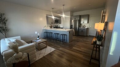 SouthBridge Townhomes in Idaho Falls, ID - Building Photo - Building Photo