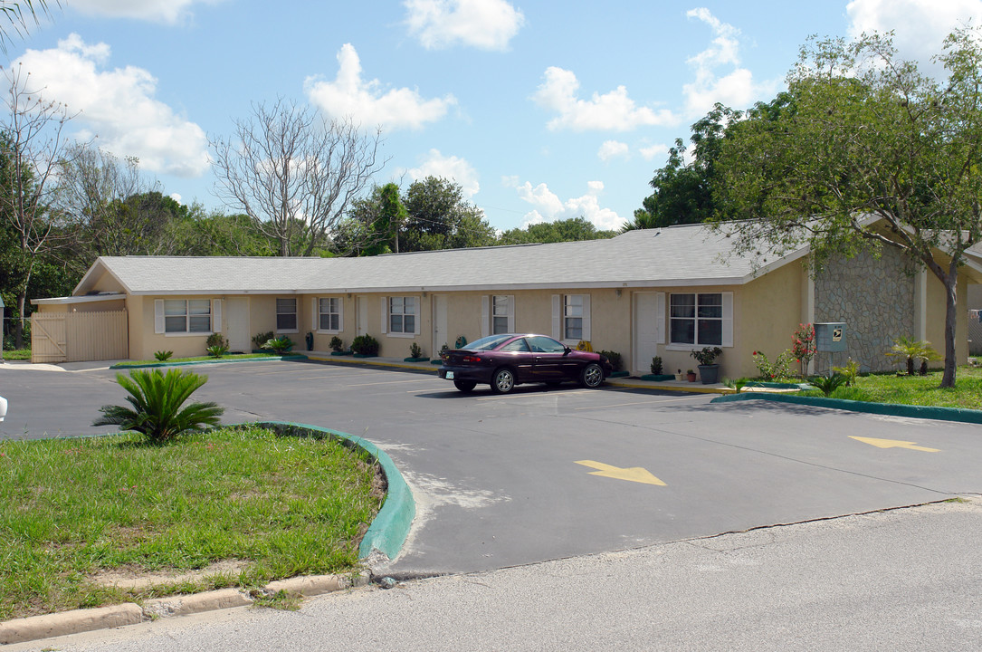 Clermont Villiage Apartments in Clermont, FL - Building Photo