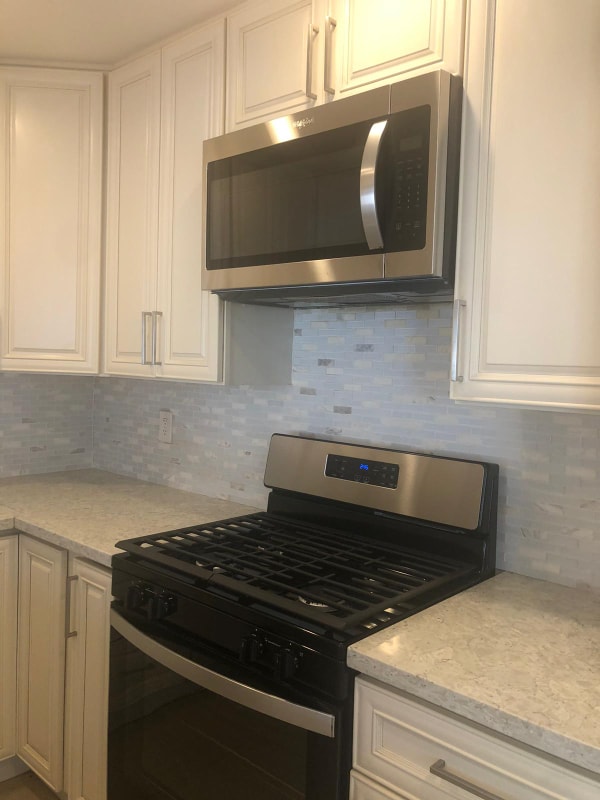 11933 206th St in Lakewood, CA - Foto de edificio - Building Photo