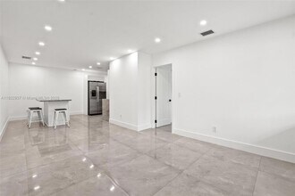 7360 NW 4th St in Miami, FL - Building Photo - Building Photo