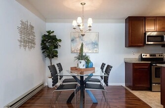 19 Claremont Ave in Redwood City, CA - Building Photo - Building Photo