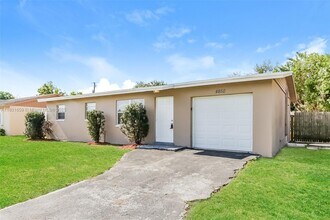 4850 Andros Dr in West Palm Beach, FL - Building Photo - Building Photo