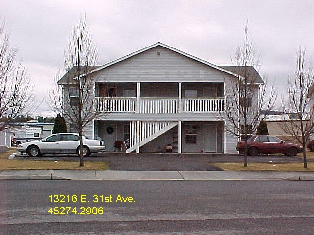 13216 E 31st Ct in Spokane Valley, WA - Building Photo