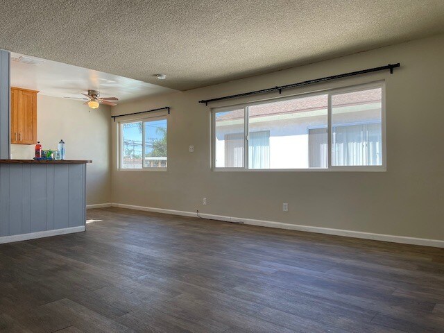 2107 Earl Ave, Unit 4 in Long Beach, CA - Building Photo