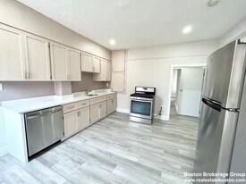 168 Gove St, Unit 5 in Boston, MA - Building Photo